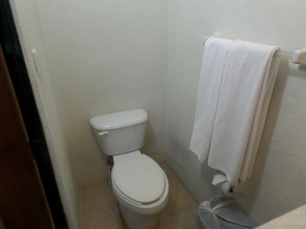 Uke Inn Hotel & Suites Xamaipak Tuxtla Gutiérrez Esterno foto